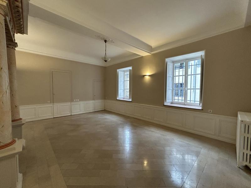 Bureau - 125 m² - 4 pièces