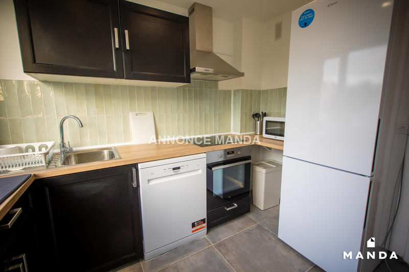 Chambre - 10 m² - 4 pièces