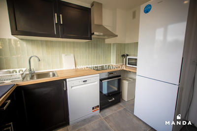 Chambre - 10 m² - 4 pièces