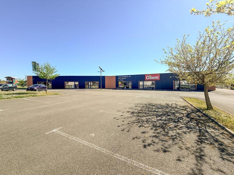 Local commercial - 383 m²