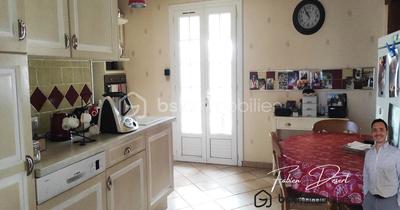 Maison traditionnelle - 207 m² - 8 pièces