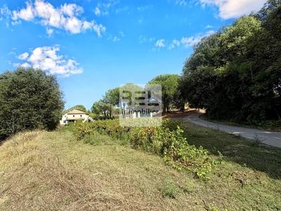 Terrain constructible - 1 057 m²