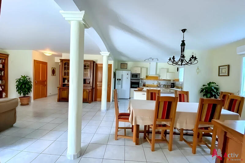 Appartement - 138 m² - 5 pièces