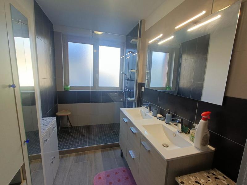 Appartement - 99 m² - 4 pièces