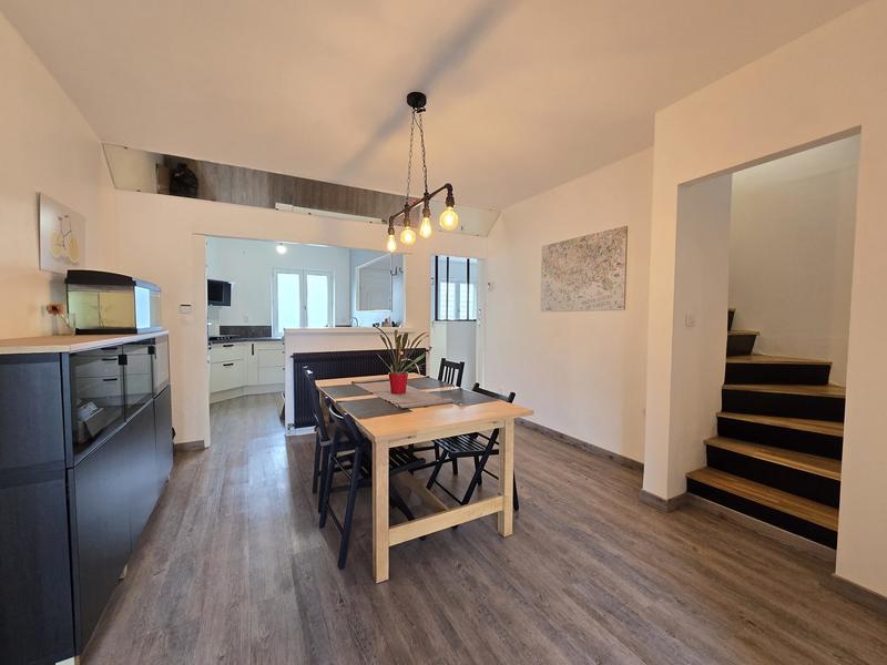 Maison - 97 m² - 5 pièces