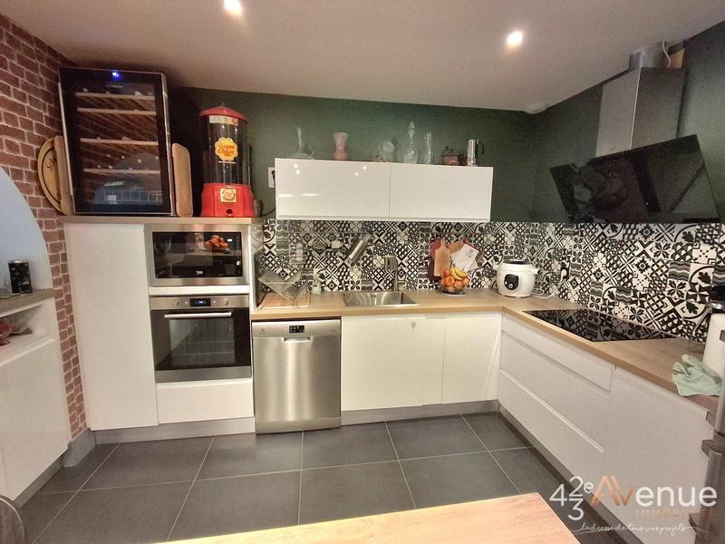 Maison - 161 m² - 6 pièces