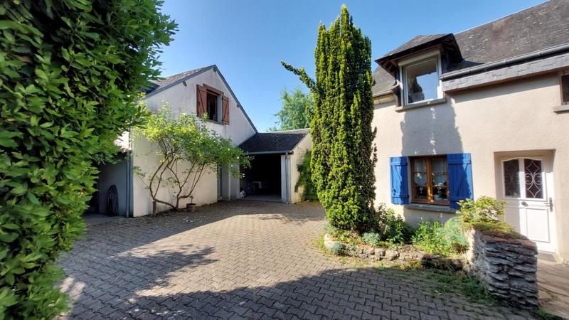 Maison - 214 m² - 8 pièces