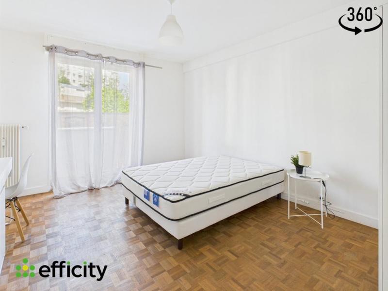 Appartement - 110 m² - 5 pièces