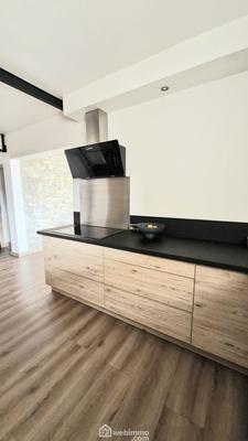 Maison - 250 m² - 11 pièces