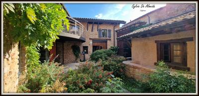 Maison - 326 m² - 6 pièces