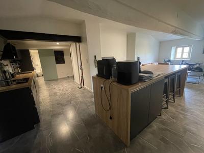 Appartement - 90 m² - 3 pièces