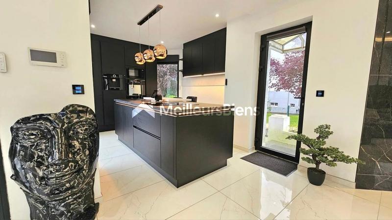 Maison d'architecte - 110 m² - 4 pièces