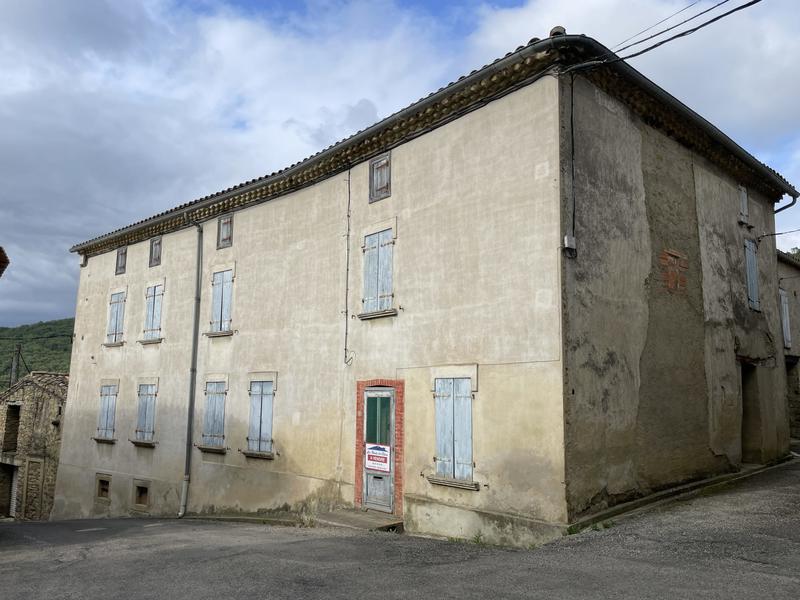 Maison traditionnelle - 250 m² - 12 pièces