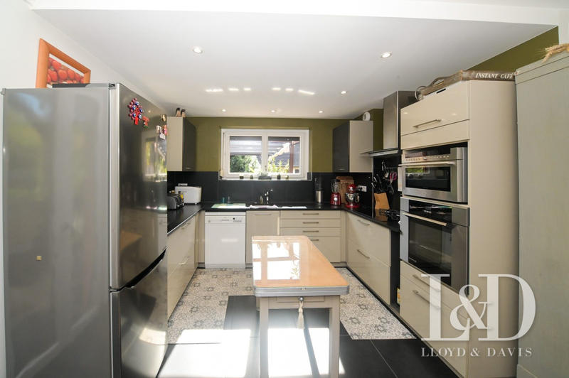 Maison contemporaine - 181 m² - 7 pièces