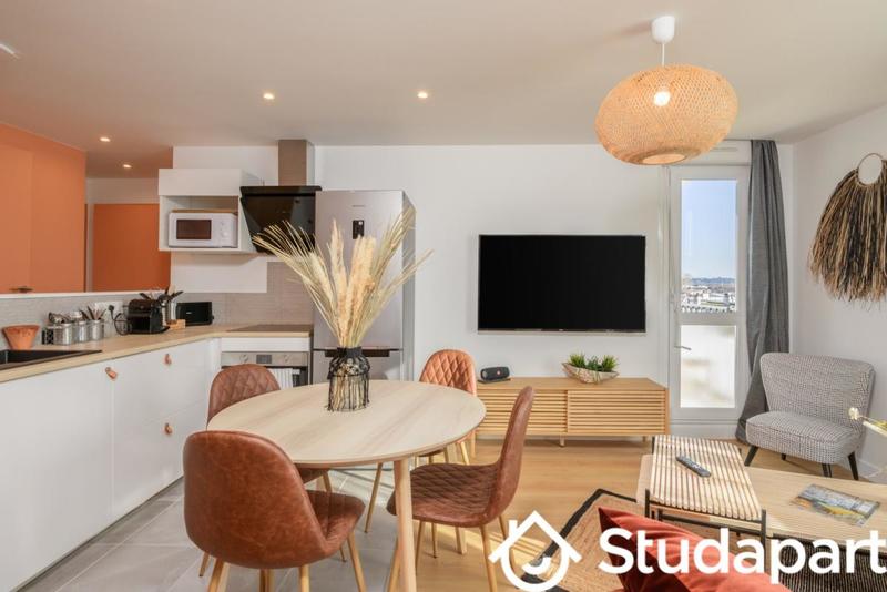 Chambre - 10 m² - 1 pièce