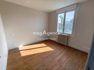 Maison traditionnelle - 75 m² - 3 pièces