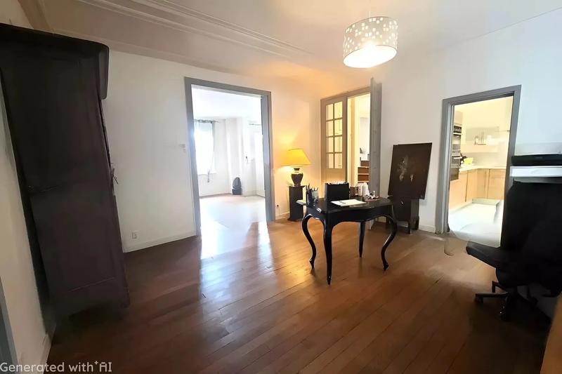 Maison - 205 m² - 9 pièces
