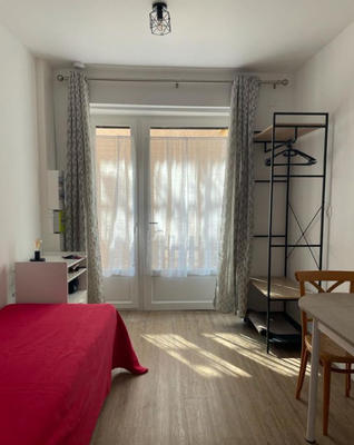 Studio - 14 m² - 1 pièce