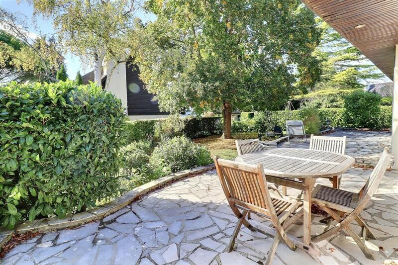 Maison - 184 m² - 8 pièces