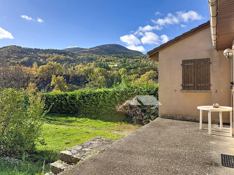 Maison - 85 m² - 3 pièces