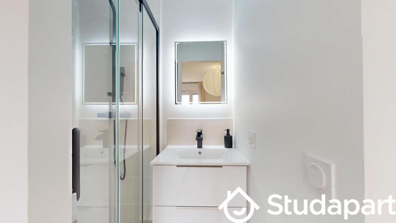 Chambre - 10 m² - 1 pièce