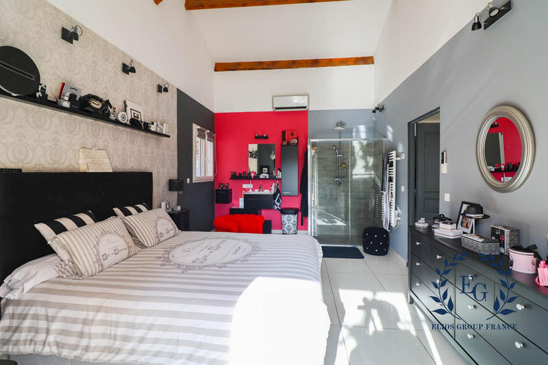 Maison - 197 m² - 6 pièces