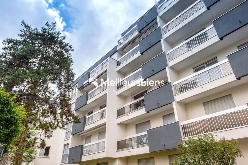 Appartement - 105 m² - 5 pièces