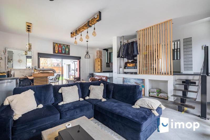 Pavillon - 180 m² - 10 pièces