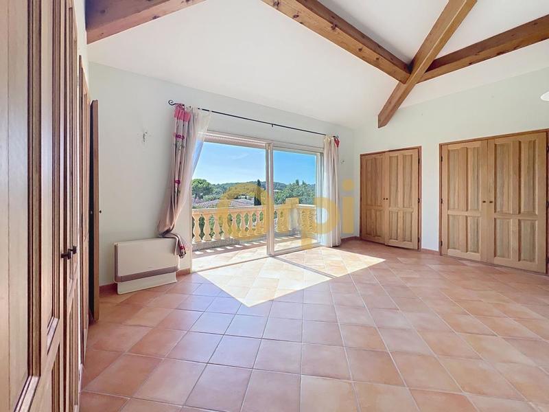 Villa - 192 m² - 6 pièces