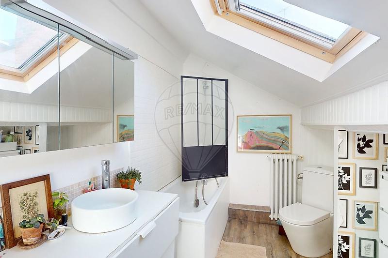 Appartement - 99 m² - 6 pièces