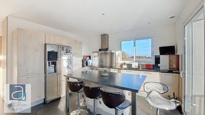 Maison - 140 m² - 7 pièces