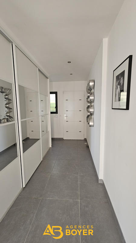 Appartement - 143 m² - 5 pièces