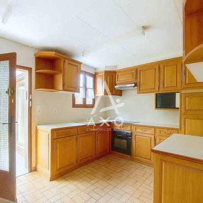 Maison - 90 m² - 3 pièces