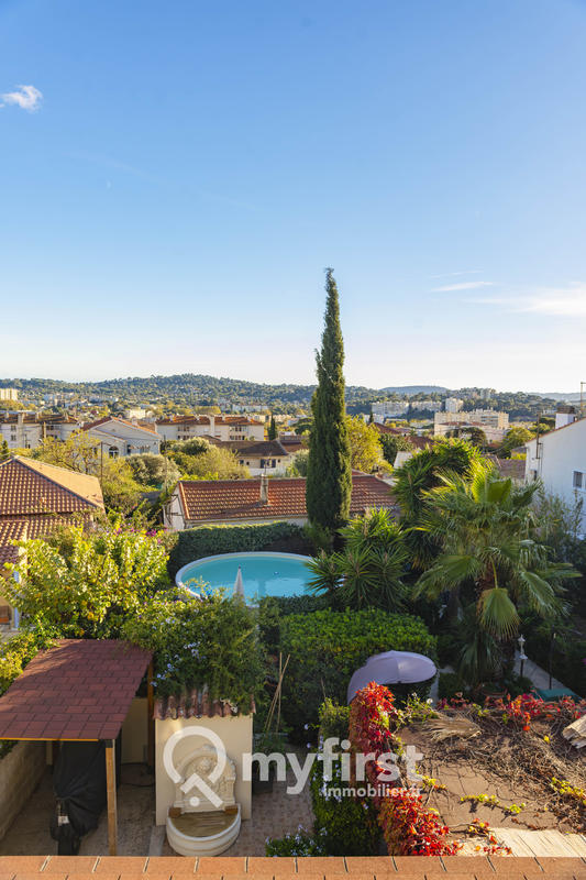 Maison - 163 m² - 5 pièces