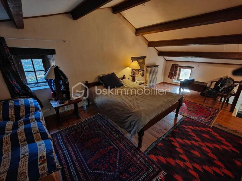 Maison en pierre - 250 m² - 9 pièces