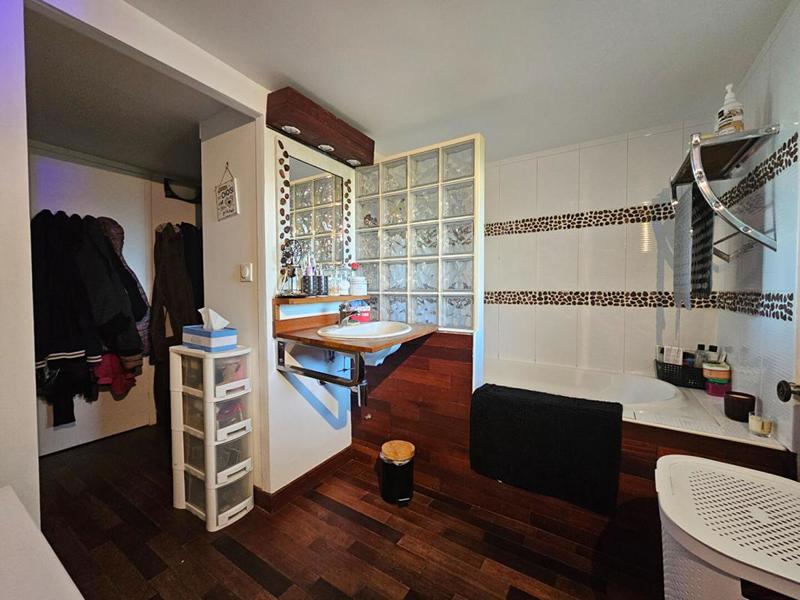 Maison - 123 m² - 6 pièces