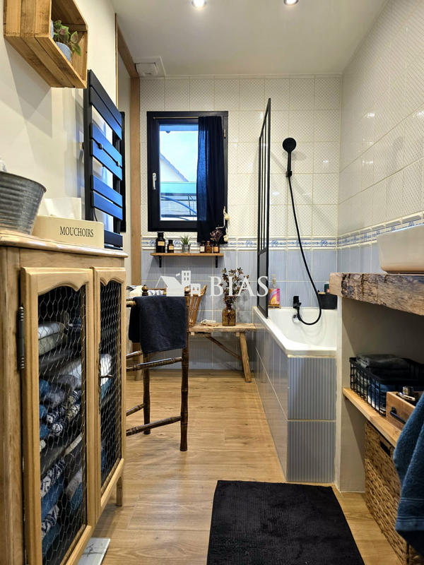 Maison - 85 m² - 4 pièces