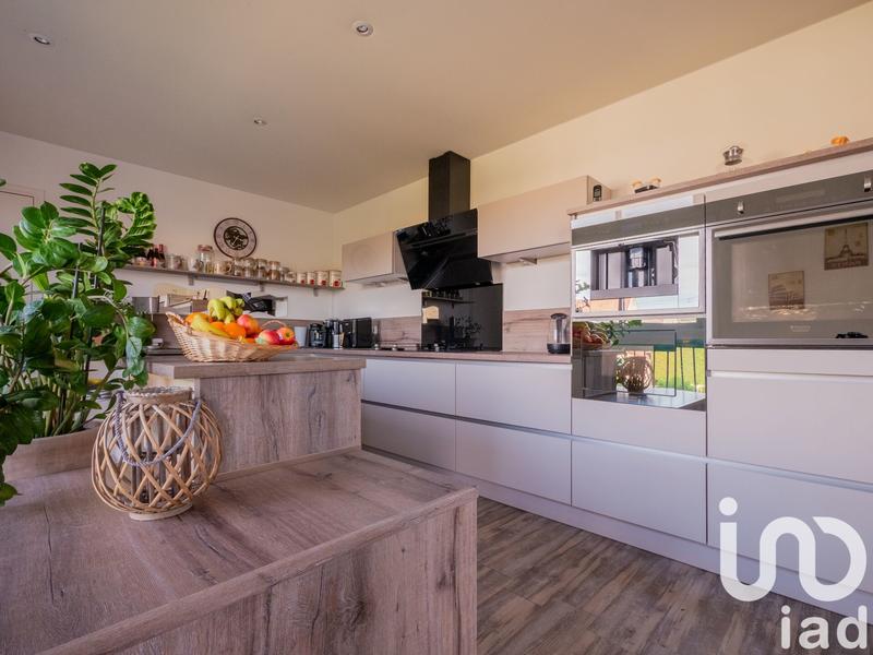 Maison - 300 m² - 13 pièces