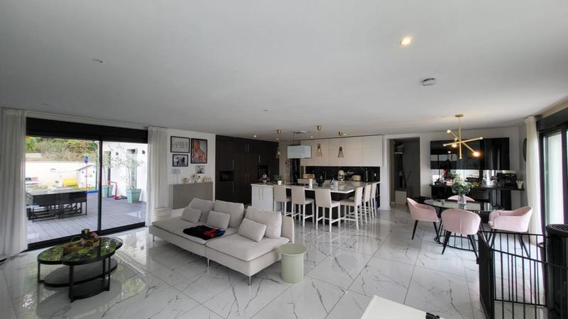 Maison - 160 m² - 6 pièces