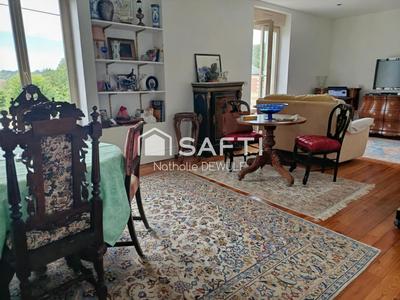 Maison - 340 m² - 8 pièces