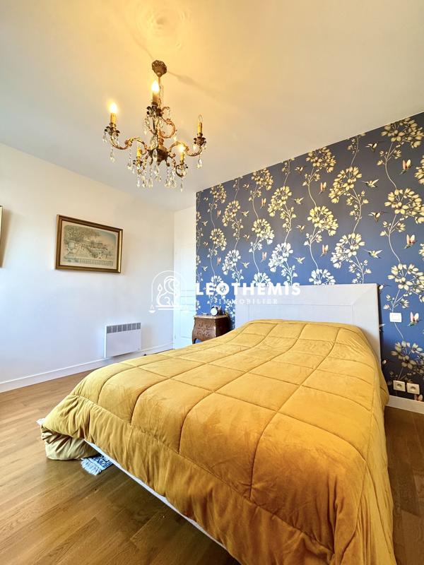 Appartement - 85 m² - 3 pièces
