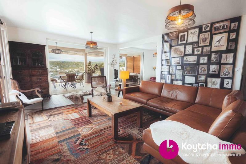 Villa - 288 m² - 10 pièces