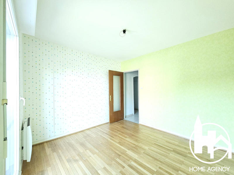 Appartement - 90 m² - 4 pièces