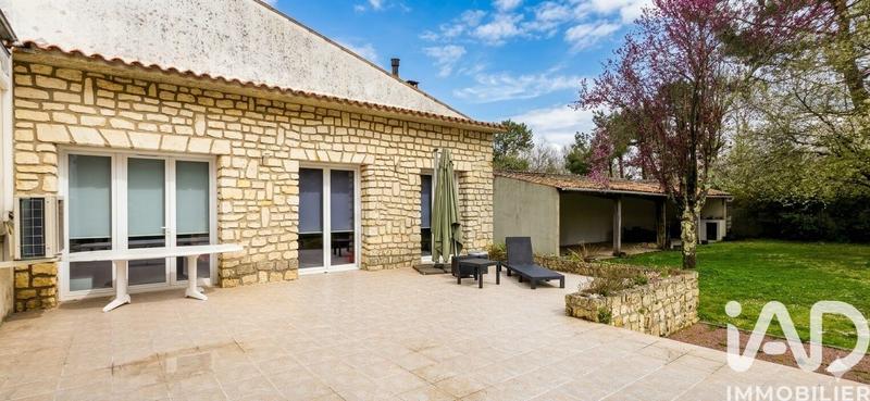 Maison - 241 m² - 7 pièces