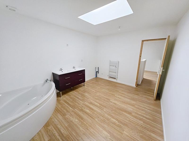 Maison - 160 m² - 4 pièces