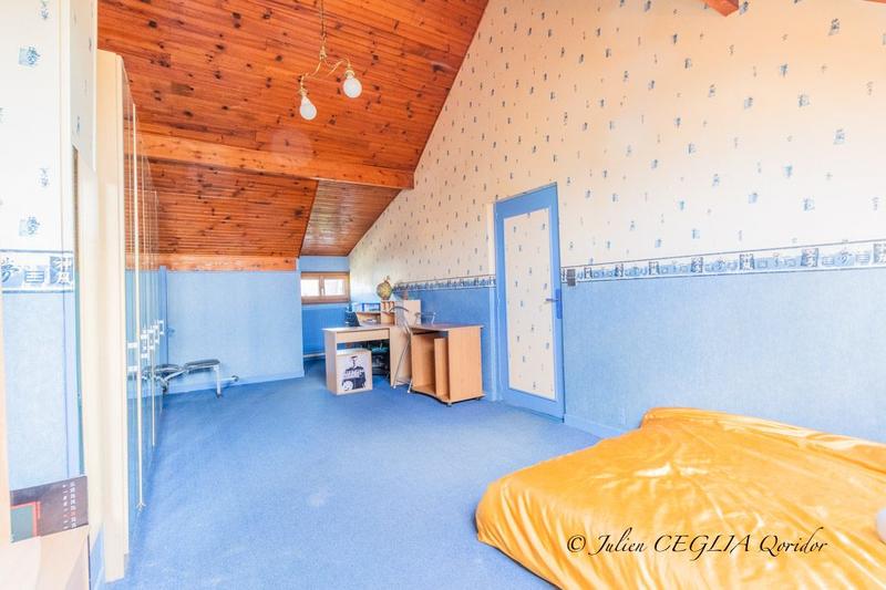 Maison traditionnelle - 175 m² - 7 pièces