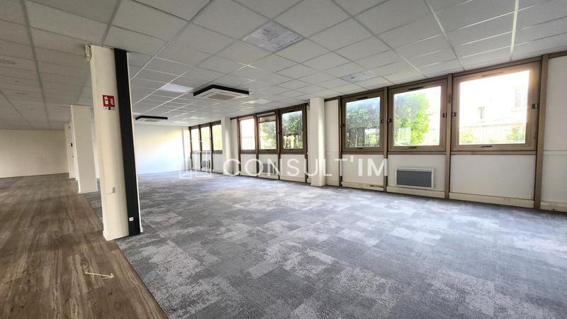 Bureau - 273 m²