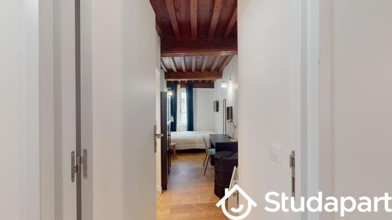 Chambre - 11 m² - 1 pièce