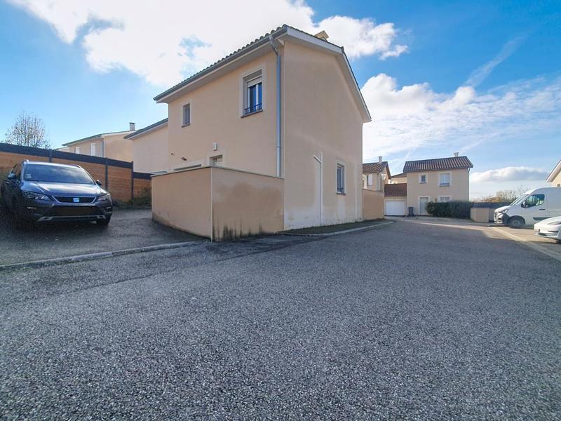 Maison - 98 m² - 4 pièces