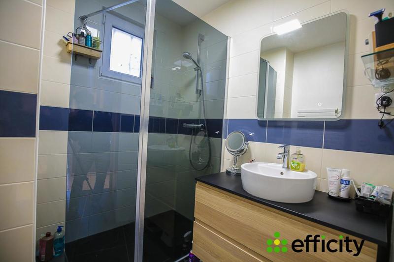 Pavillon - 100 m² - 5 pièces